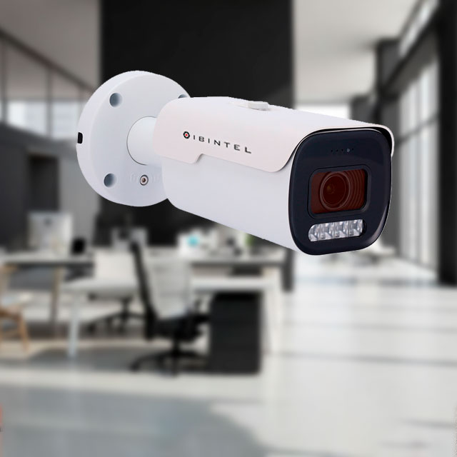 Cámara de vigilancia en oficina